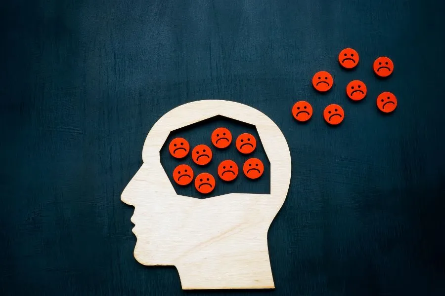 pensamientos negativos ansiedad representación visual de pensamientos repetitivos